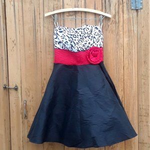 Fe USA Woman’s Strapless Dress Medium